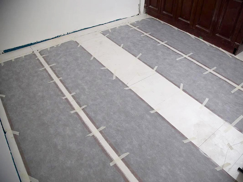 我們在裝修家庭時(shí)，一般都會采購自己喜歡的瓷磚，有些是根據(jù)喜愛，有些則是根據(jù)功能進(jìn)行選購，其中發(fā)熱瓷磚是非?；馃岬漠a(chǎn)品，那么它好用嗎？